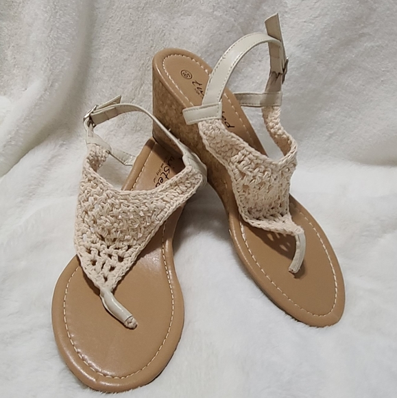 Twisted Shoes - Twisted sandals
